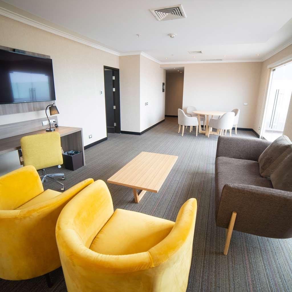 Hotel Doubletree By Hilton Trujillo Encalada Zimmer foto